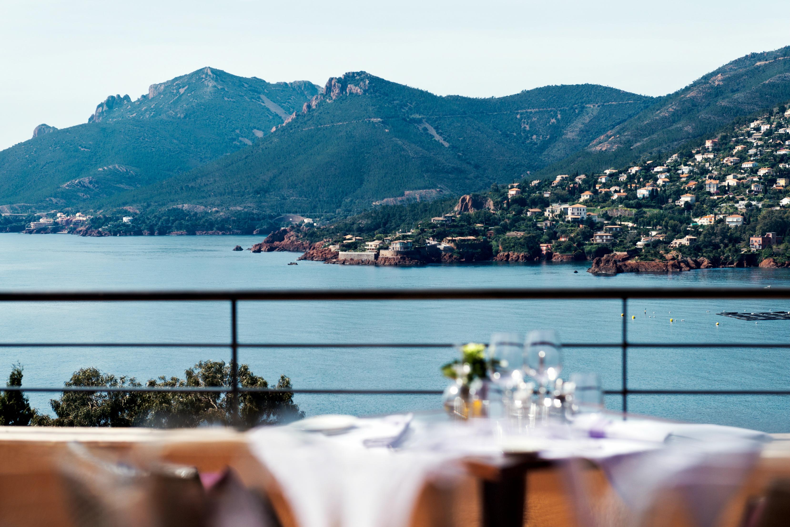 Tiara Yaktsa Cote D'azur