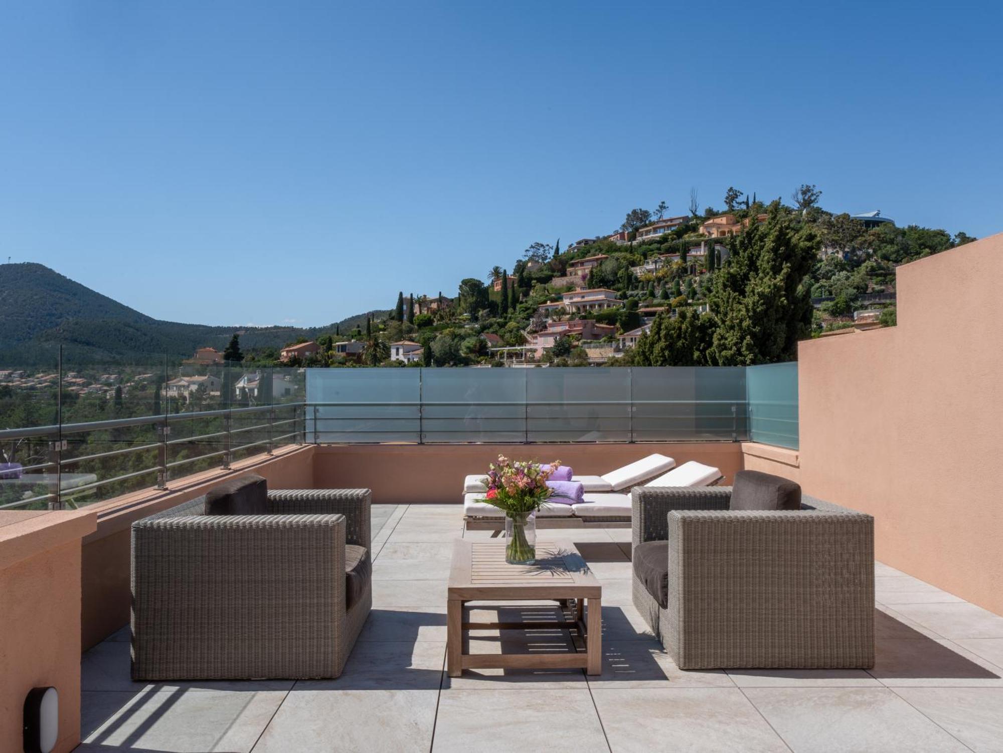 Tiara Yaktsa Cote D'azur 5*